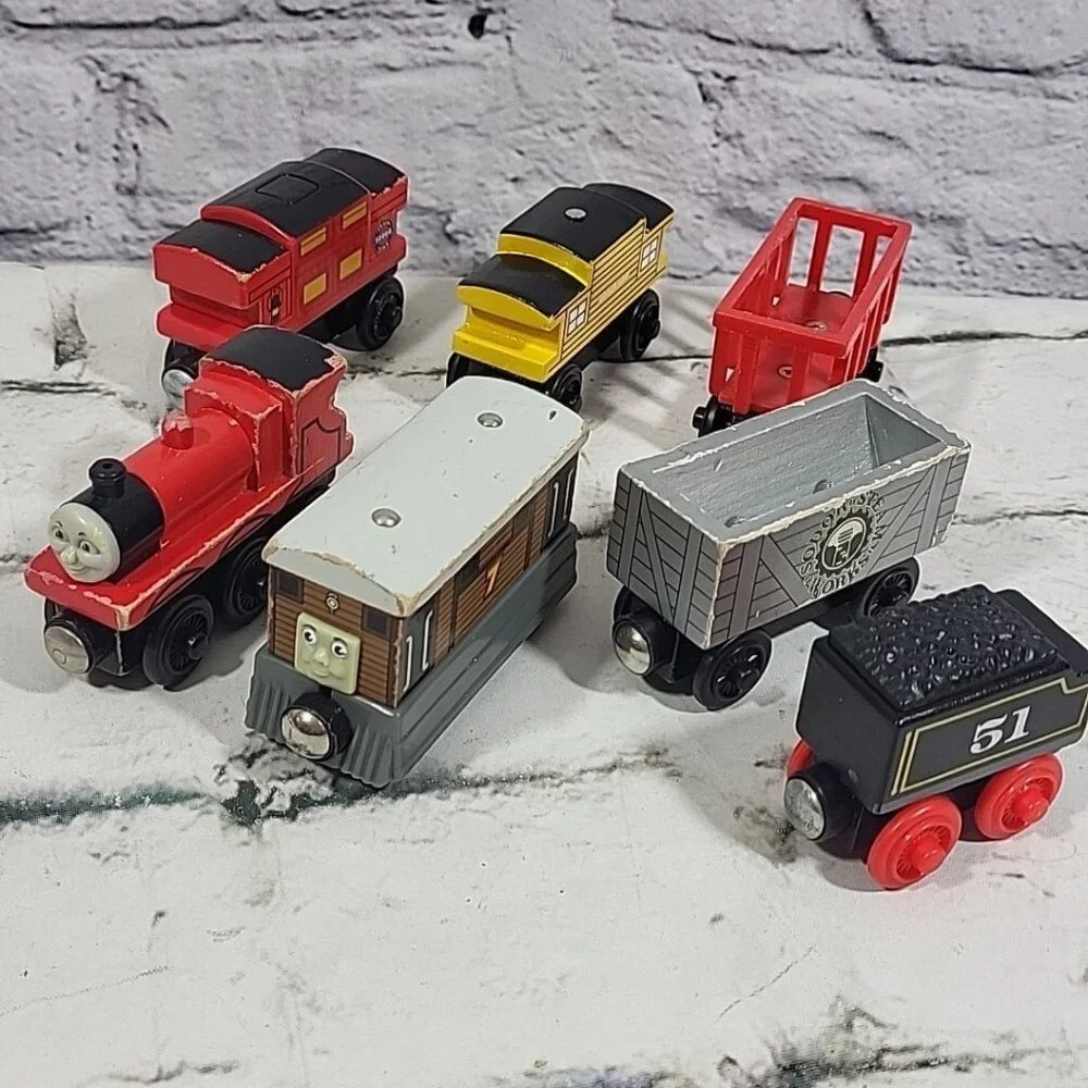 Thomas And Friends Magnetic Wooden Trains Lot‎ Of 7 James Toby Caboose Scrap Car